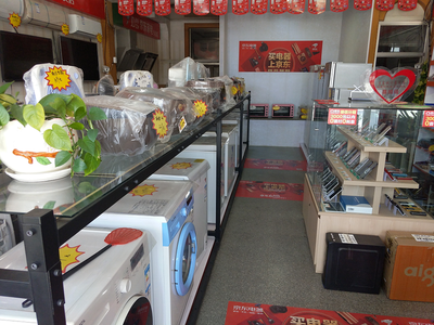 凡人善舉，正道成功——記京東家電專賣(mài)店里的日用百貨銷售模范