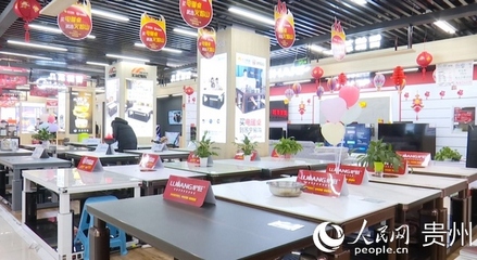 惠民紅利激發(fā)消費(fèi)活力 紅花崗區(qū)日用百貨銷售迎來(lái)增長(zhǎng)新動(dòng)力